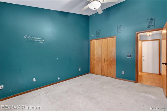 Builiding view nineteen for 226 Meadow Pointe, Fenton, MI. 48430