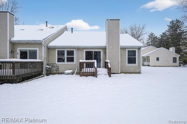 Builiding view thirty two for 226 Meadow Pointe, Fenton, MI. 48430