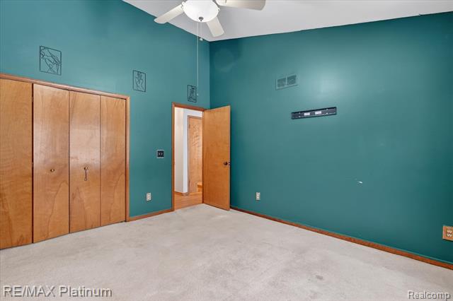 Builiding view twenty for 226 Meadow Pointe, Fenton, MI. 48430