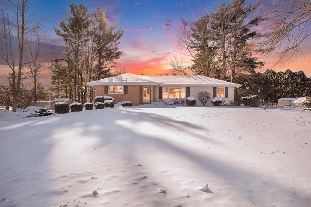 front view for 1203 Verona Road, Marshall, Mi. 49068