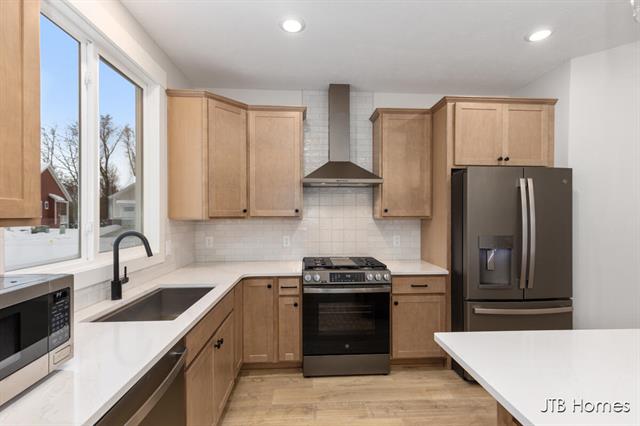 Builiding view five for 5548 Albright, Grandville, MI. 49418