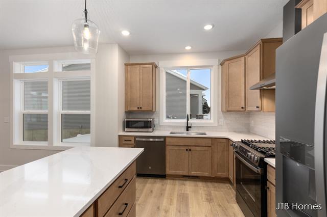 Builiding view four for 5548 Albright, Grandville, MI. 49418