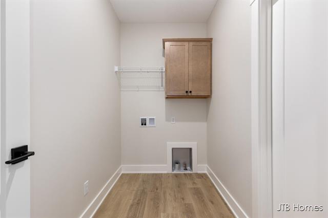 Builiding view seventeen for 5548 Albright, Grandville, MI. 49418