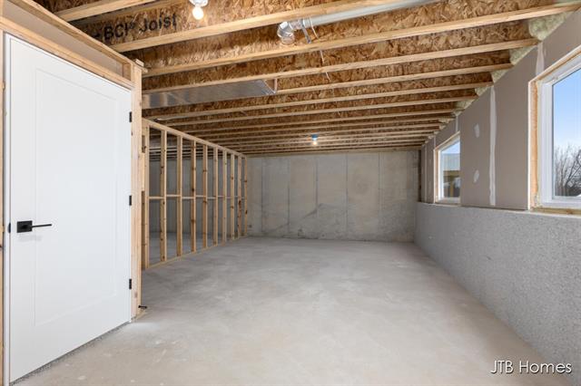 Builiding view twenty two for 5548 Albright, Grandville, MI. 49418