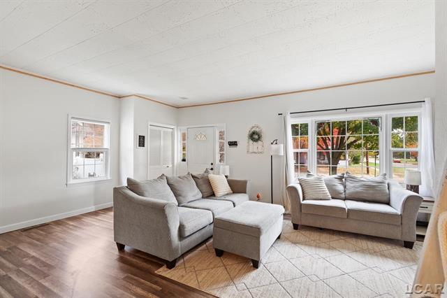 Builiding view four for 215 Oneida, Tecumseh, MI. 49286