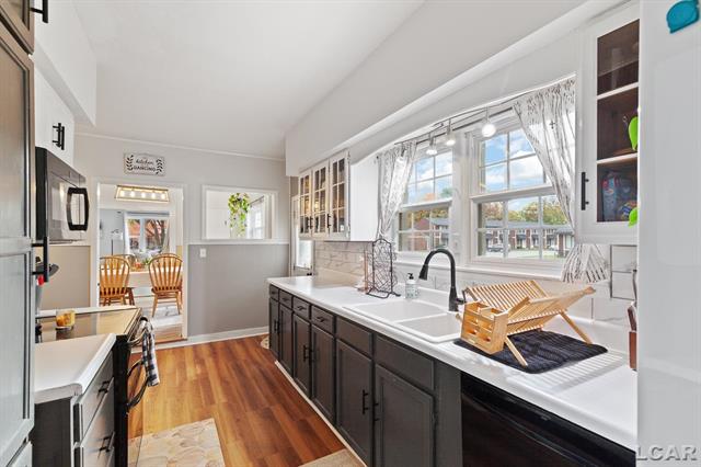 Builiding view fourteen for 215 Oneida, Tecumseh, MI. 49286