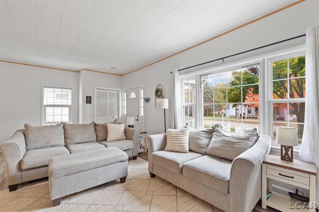 Builiding view one for 215 Oneida, Tecumseh, MI. 49286