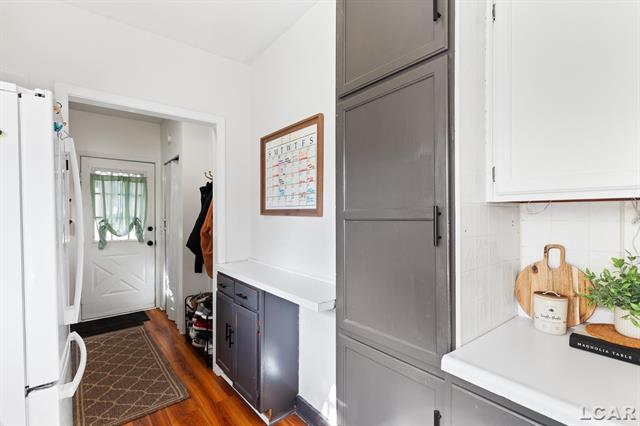 Builiding view sixteen for 215 Oneida, Tecumseh, MI. 49286