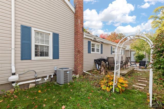 Builiding view thirty eight for 215 Oneida, Tecumseh, MI. 49286