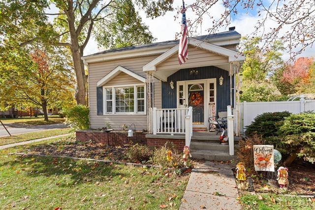 Builiding view twenty seven for 215 Oneida, Tecumseh, MI. 49286