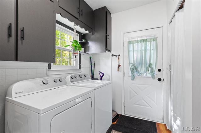 Builiding view twenty three for 215 Oneida, Tecumseh, MI. 49286