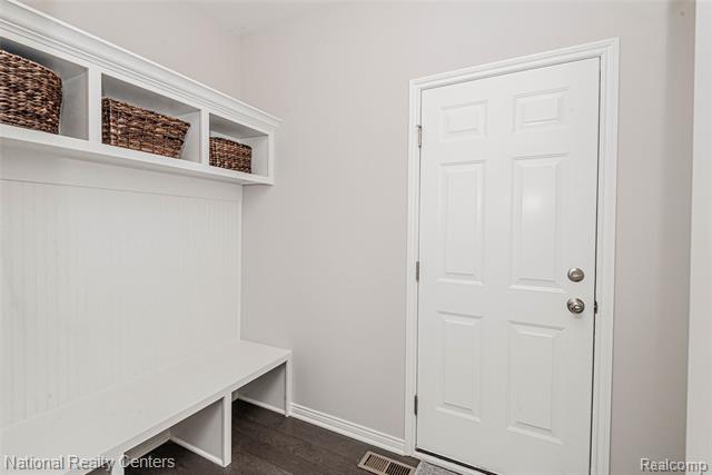 Builiding view nineteen for 53183 Woodland Meadows, New Baltimore, MI. 48047