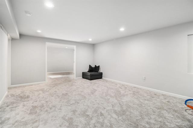 Builiding view nineteen for 47223 Silver Oaks, Mattawan, MI. 49071