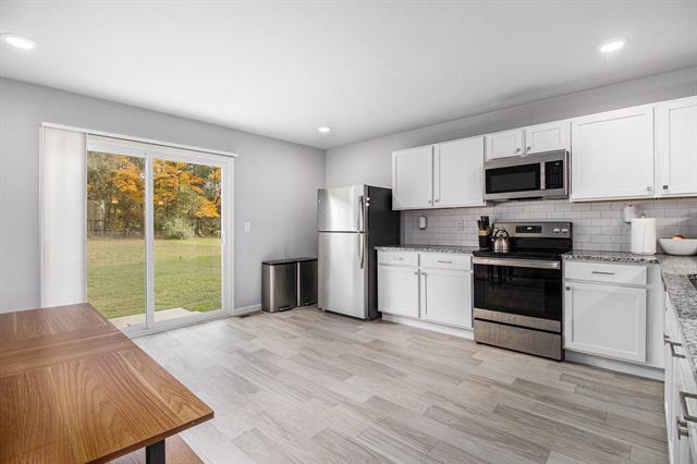 Builiding view six for 47223 Silver Oaks, Mattawan, MI. 49071