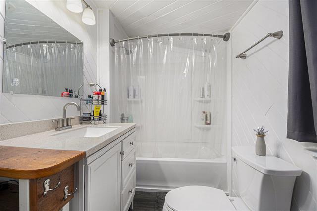 Builiding view eight for 753 Revere, Grand Rapids, MI. 49525