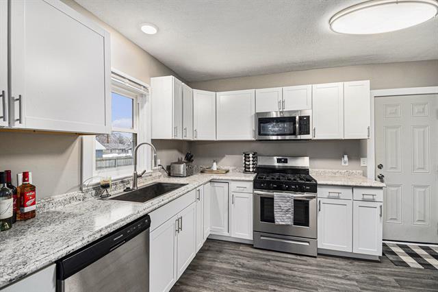 Builiding view five for 753 Revere, Grand Rapids, MI. 49525