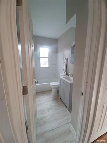 Builiding view eleven for 15496 Minock, Detroit, MI. 48223