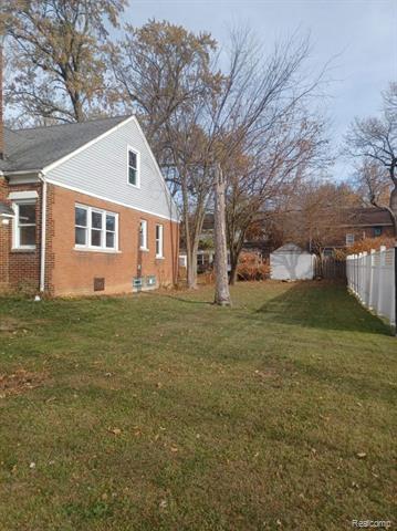 Builiding view three for 15496 Minock, Detroit, MI. 48223