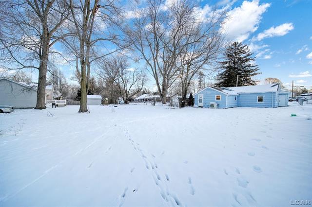 Builiding view twenty five for 528 18Th, Jackson, MI. 49203