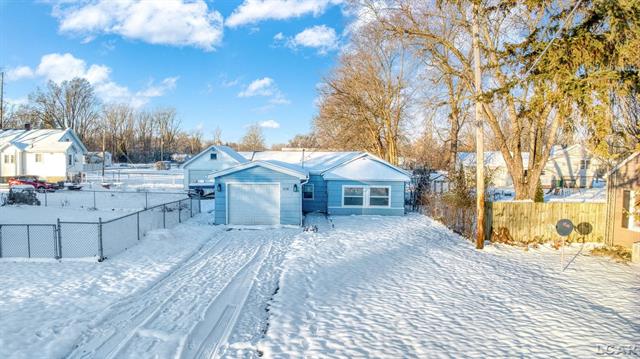 Builiding view twenty seven for 528 18Th, Jackson, MI. 49203