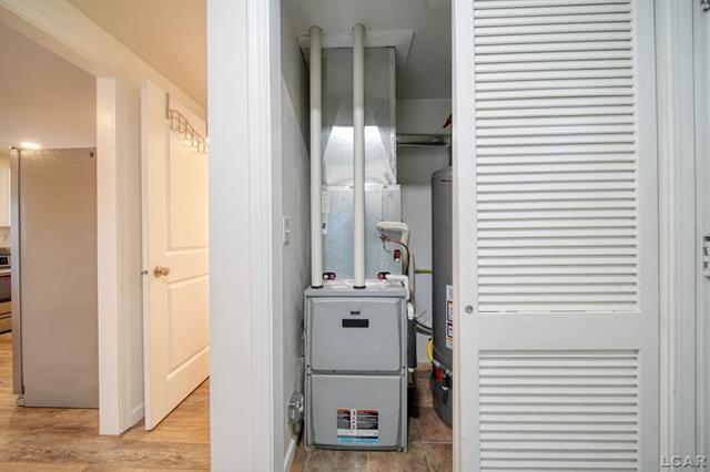 Builiding view twenty for 528 18Th, Jackson, MI. 49203