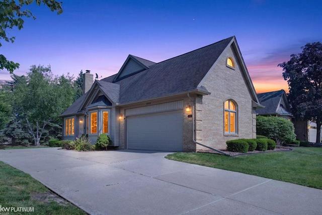front view for 54532 Cambridge Drive, Utica, Mi. 48315