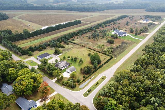 Builiding view thirty three for 61121 Airpark, Mattawan, MI. 49071