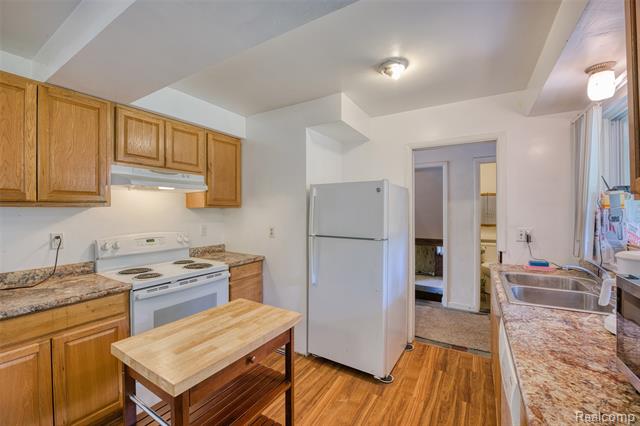 Builiding view eight for 3020 Glengary, Commerce Township, MI. 48382