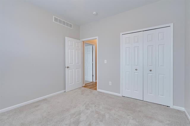 Builiding view twenty seven for 29581 Trail Creek, New Boston, MI. 48164