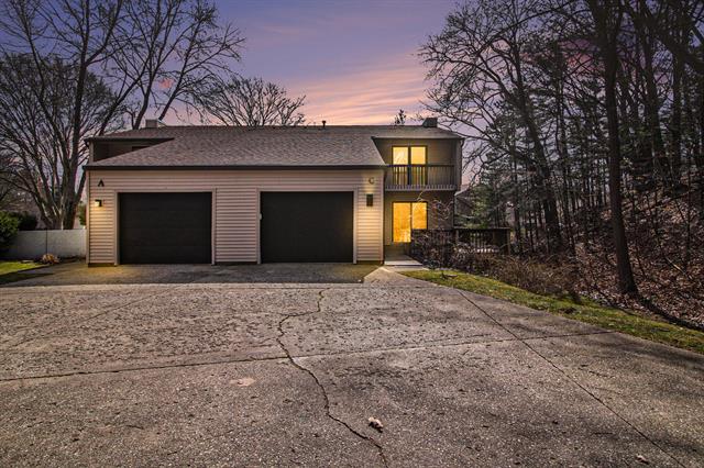 front view for 17462 Dunewood Court, Spring Lake, Mi. 49456