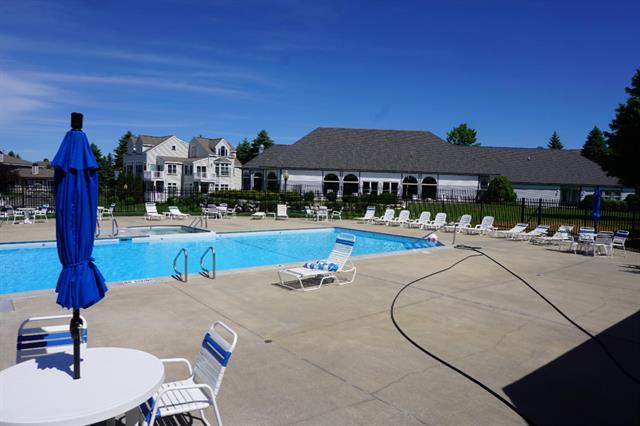 Builiding view twenty eight for 86 Spinnaker, Manistee, MI. 49660