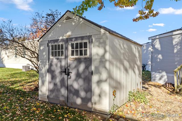 Builiding view eighteen for 1800 Main, Lowell, MI. 49331