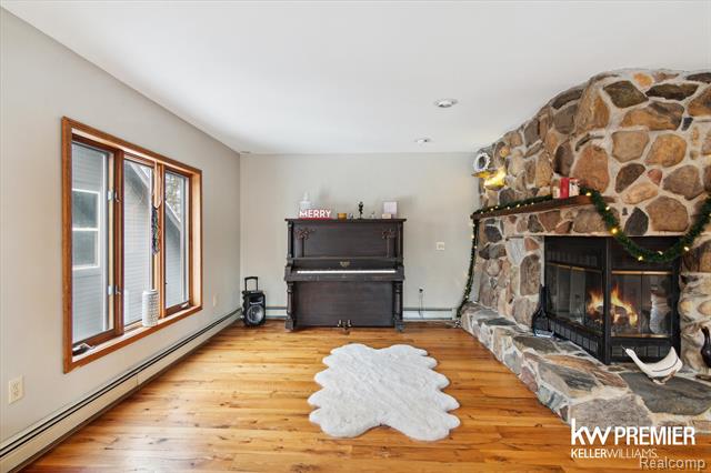 Builiding view eight for 897 Annie Lang, Milford, MI. 48381