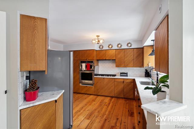 Builiding view fifteen for 897 Annie Lang, Milford, MI. 48381