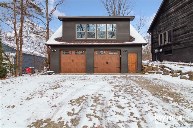 Builiding view fifty one for 897 Annie Lang, Milford, MI. 48381