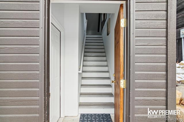 Builiding view fifty two for 897 Annie Lang, Milford, MI. 48381