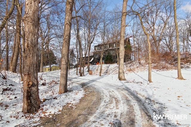 Builiding view forty seven for 897 Annie Lang, Milford, MI. 48381