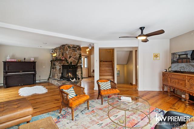 Builiding view nine for 897 Annie Lang, Milford, MI. 48381