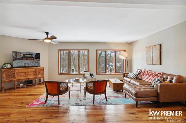 Builiding view seven for 897 Annie Lang, Milford, MI. 48381