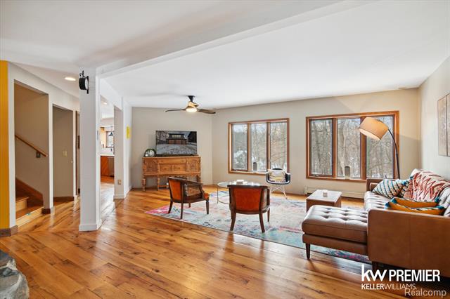 Builiding view six for 897 Annie Lang, Milford, MI. 48381