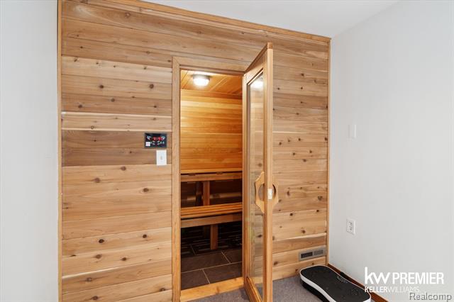 Builiding view thirty four for 897 Annie Lang, Milford, MI. 48381