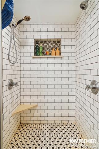 Builiding view twenty three for 897 Annie Lang, Milford, MI. 48381