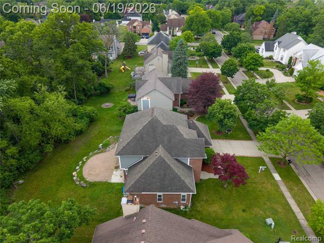 Builiding view forty nine for 7386 Woodlore, West Bloomfield, MI. 48323
