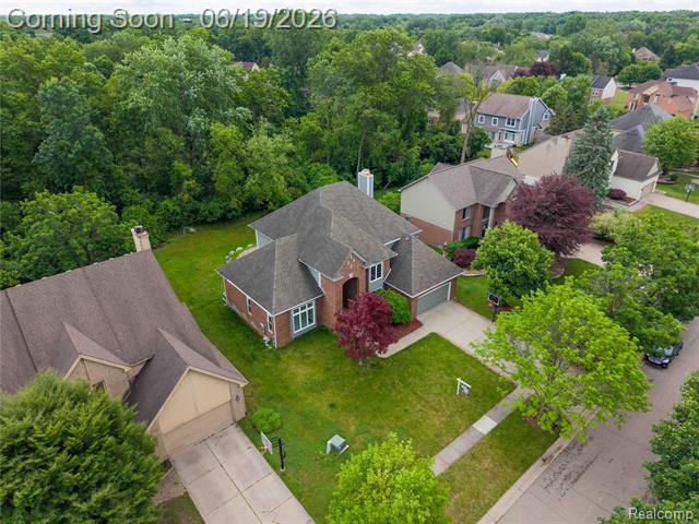 Builiding view forty three for 7386 Woodlore, West Bloomfield, MI. 48323