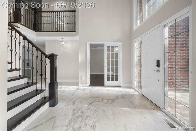 Builiding view six for 7386 Woodlore, West Bloomfield, MI. 48323