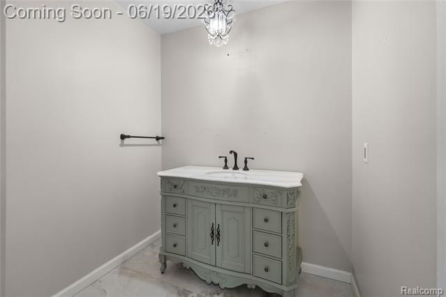 Builiding view twelve for 7386 Woodlore, West Bloomfield, MI. 48323