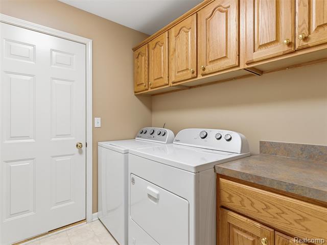 Builiding view thirty four for 12311 Water Greens, Fenton, MI. 48430