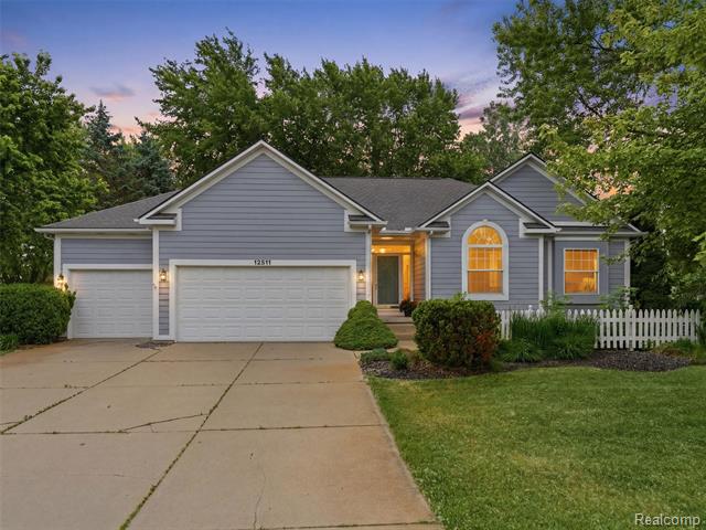front view for 12311 Water Greens, Fenton, Mi. 48430