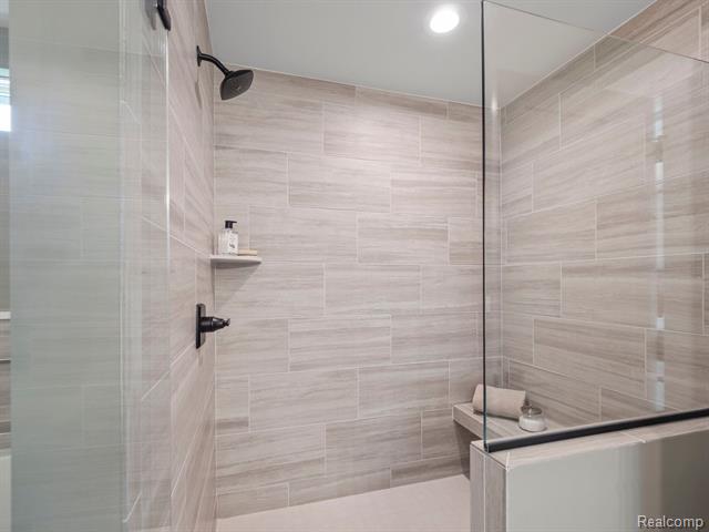 Builiding view thirteen for 4481 Farm View, Ann Arbor, MI. 48105