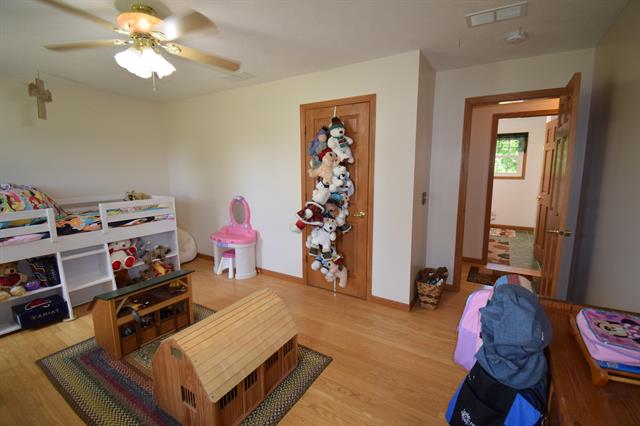 Builiding view forty five for 47944 County Road 673, Lawrence, MI. 49064